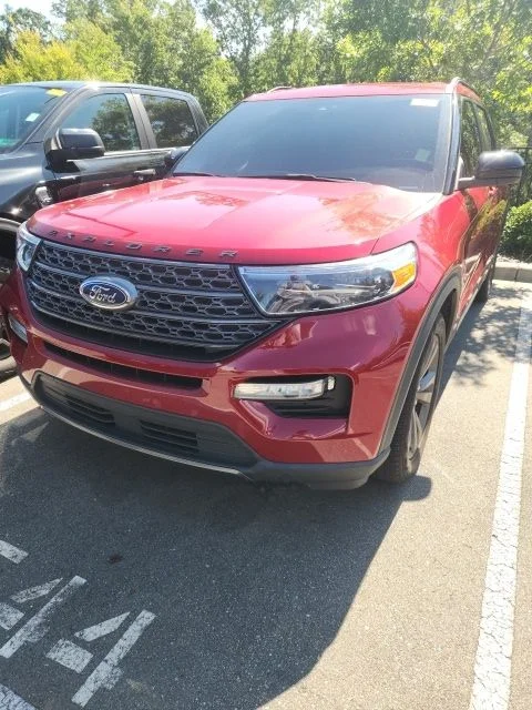 Used 2023 Red Ford XLT image 1