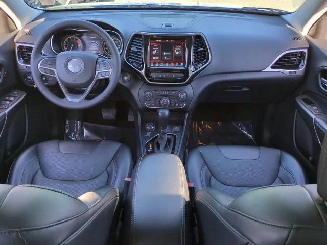 Used 2022 White Jeep Limited image 15