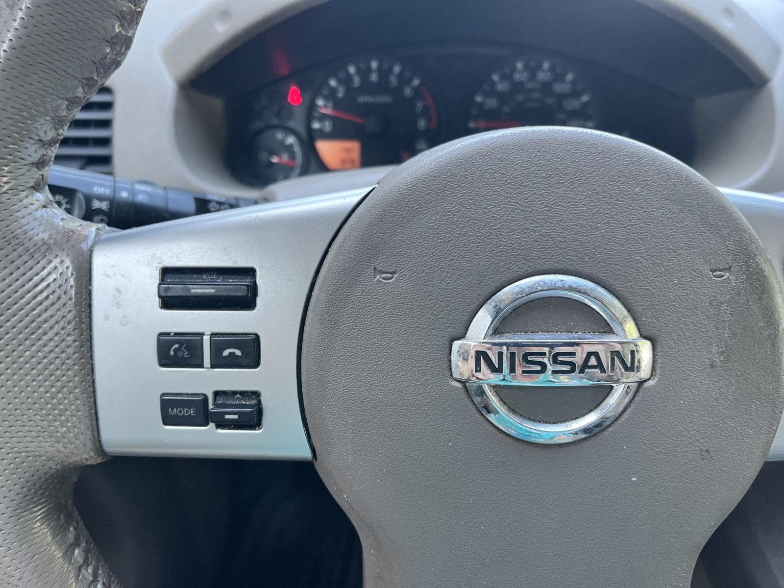 Used 2016 Cayenne Red Nissan SV image 23