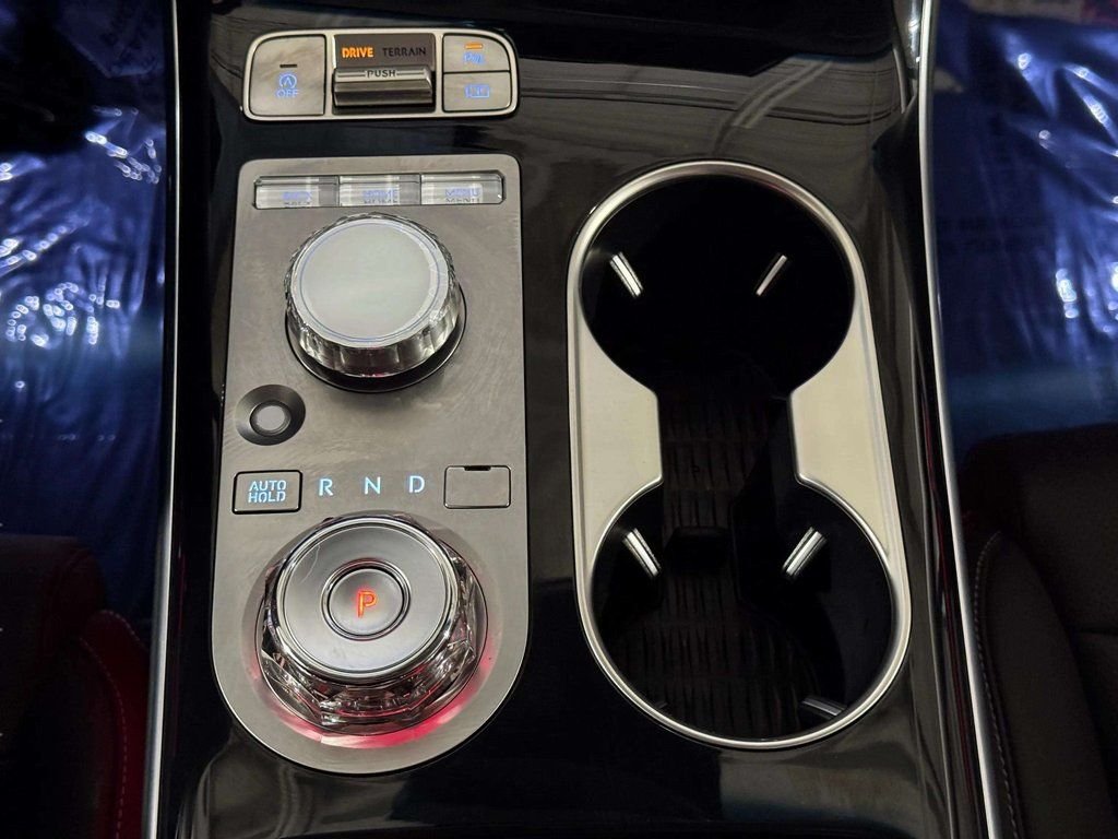 2026 GENESIS GV70 Standard - Photo 17