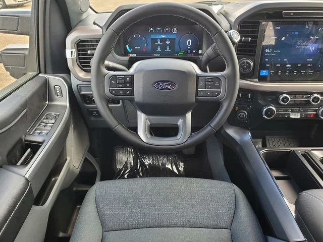 2025 Ford F-150 XLT - Photo 27