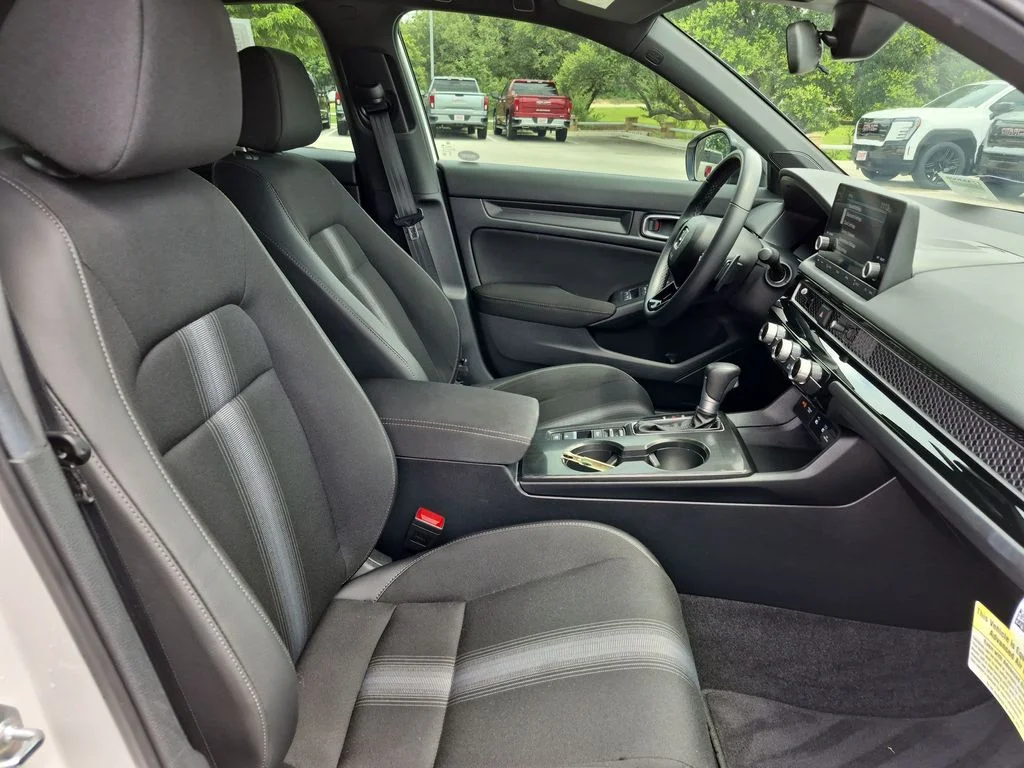 Used 2025 White Honda Sport image 32