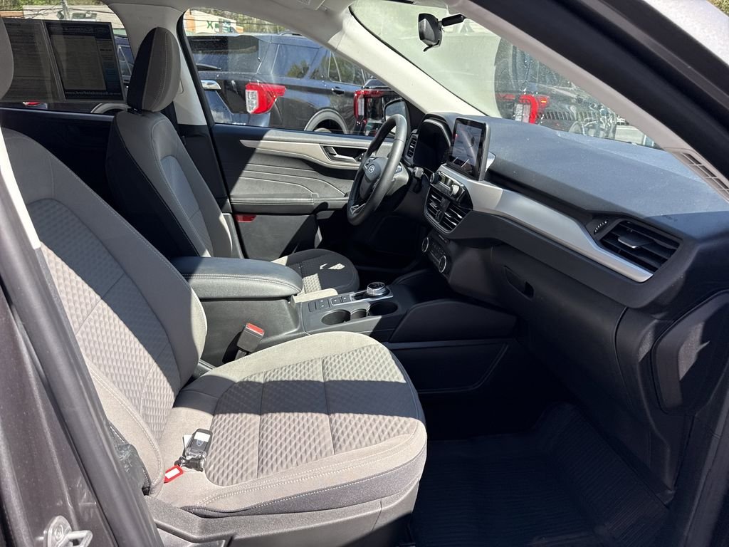 Used 2022 Gray Ford SE image 27