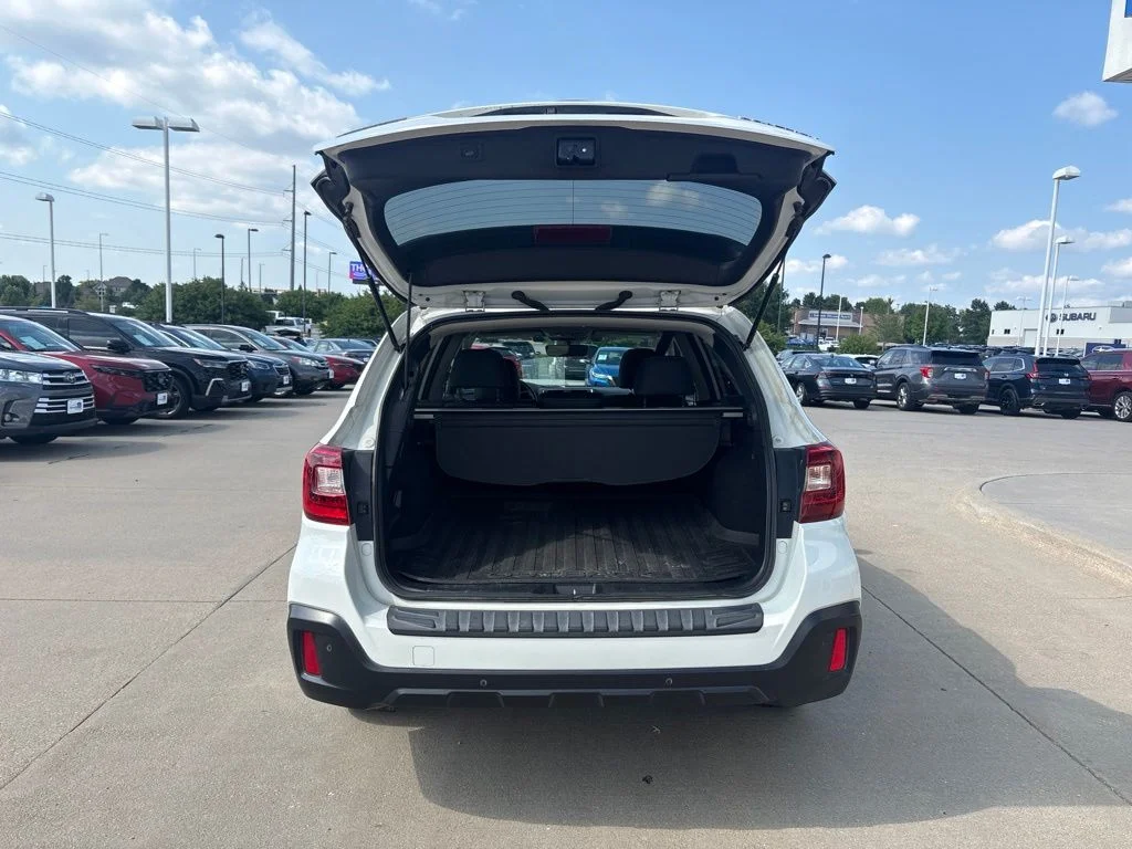 Used 2019 White Subaru 2.5i Limited image 43