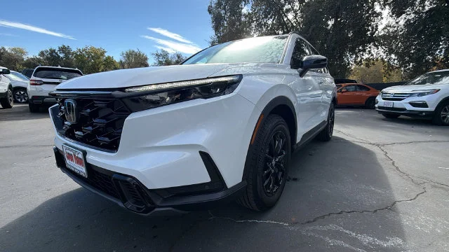 New 2027 Platinum White Pearl Honda Sport-L image 9