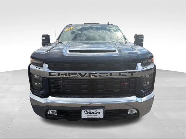 Used 2023 Northsky Blue Metallic Chevrolet LT image 9