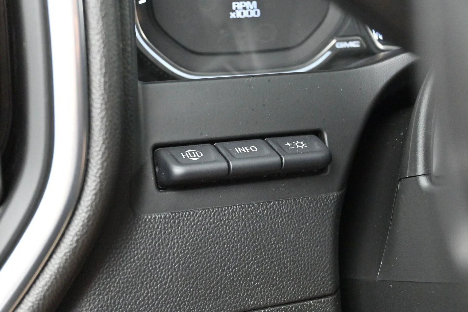 Used 2020 Onyx Black GMC Denali image 31