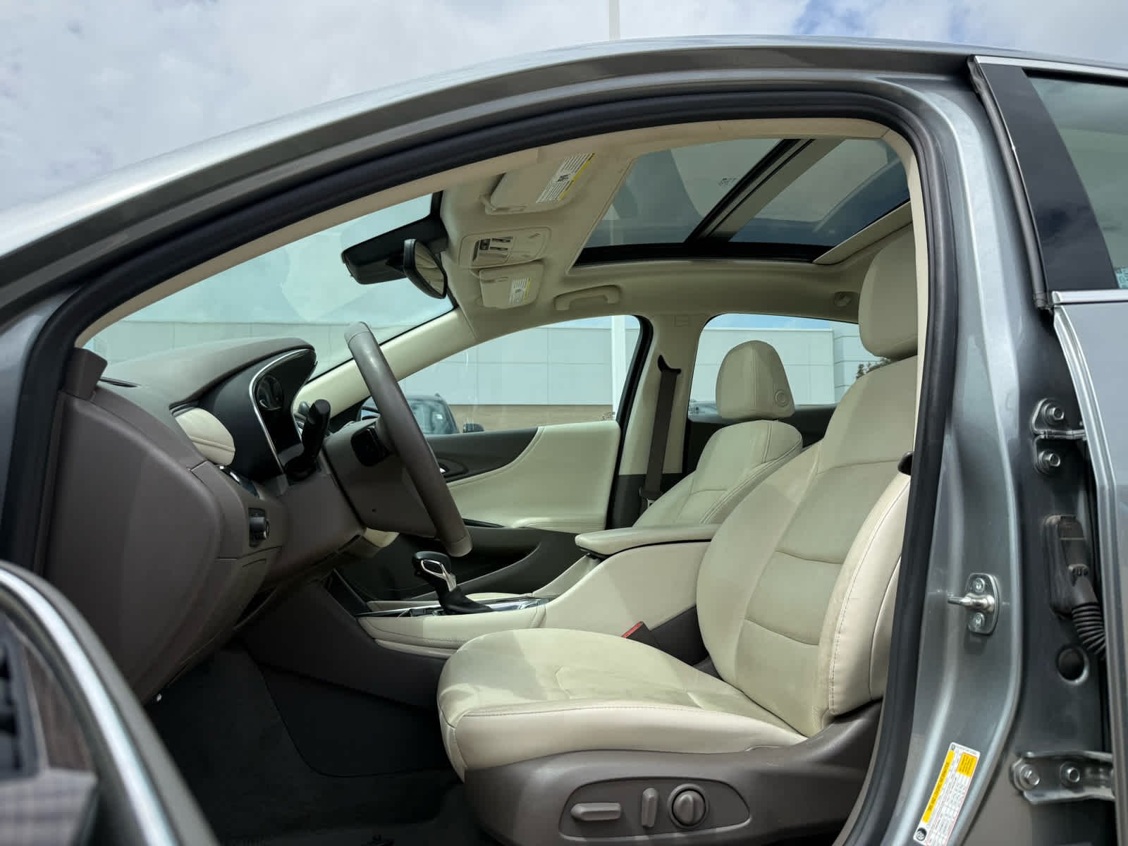 Used 2024 Sterling Gray Metallic Chevrolet LT image 4