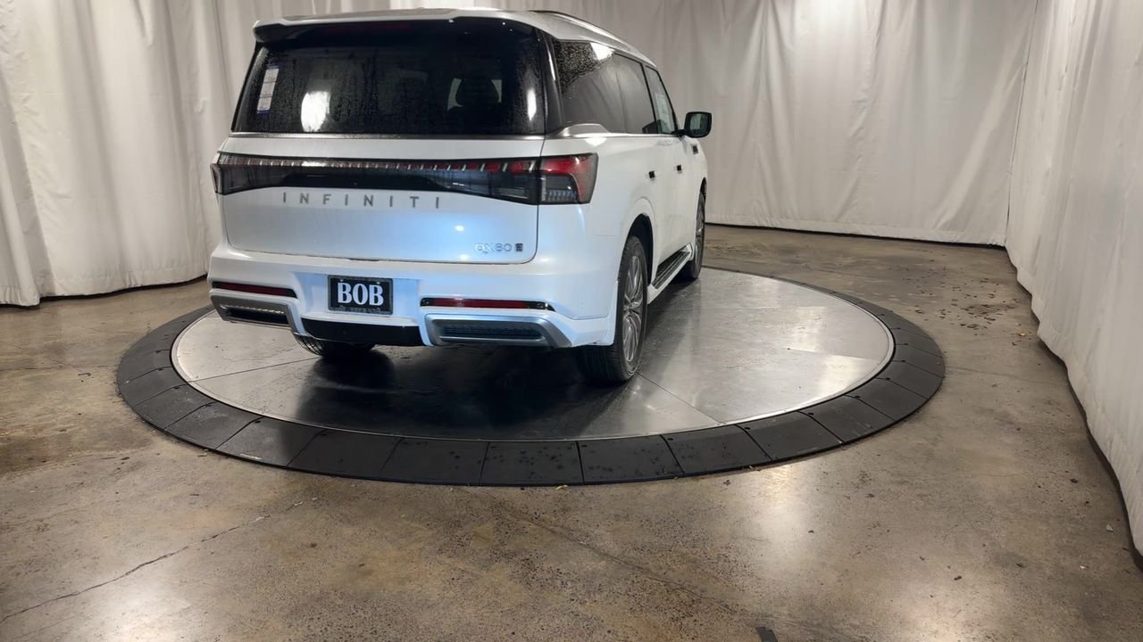 2025 INFINITI QX80 Sensory 4WD - Photo 9