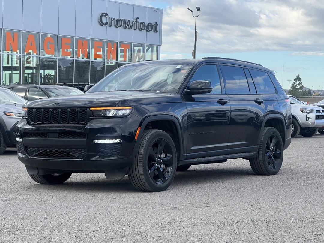 Certified Used 2024 Black Jeep Limited - - 4x4 - Black App Pkg - Pano Sunroof - Luxury Tech II & More! image 4