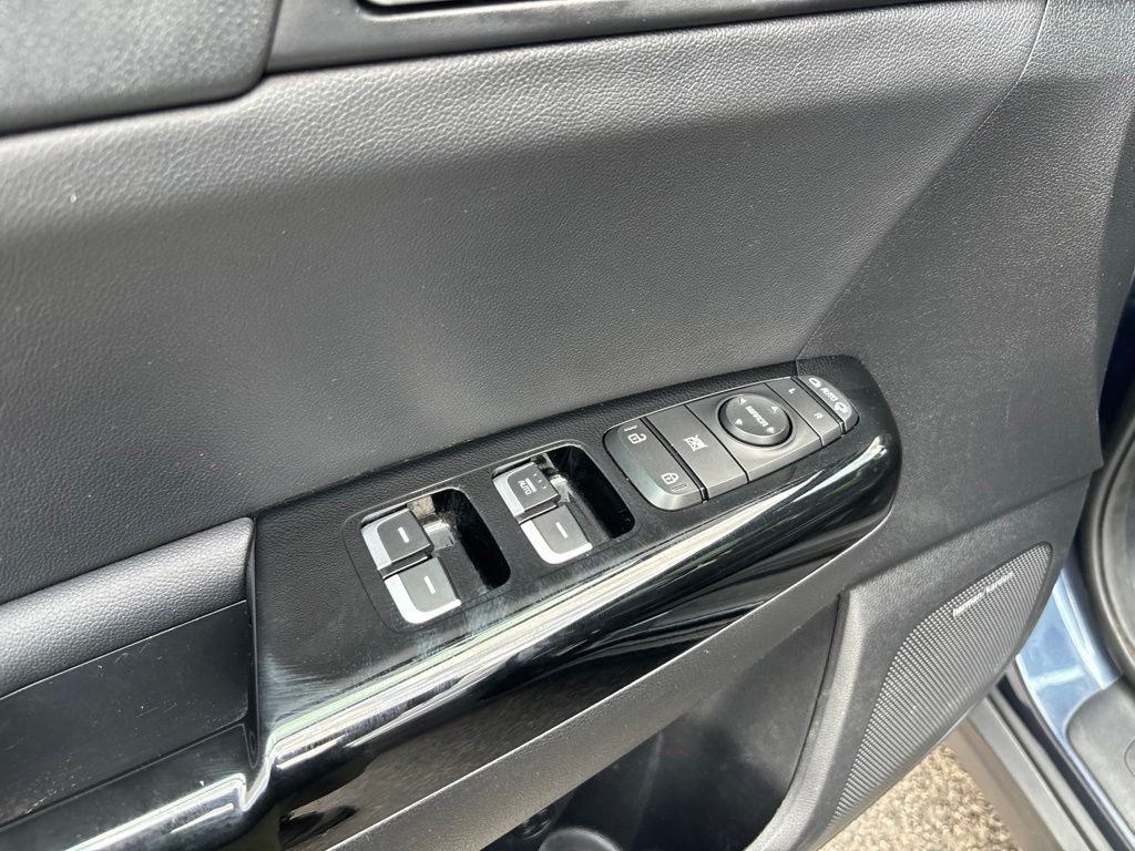Used 2020 Blue Kia EX image 24