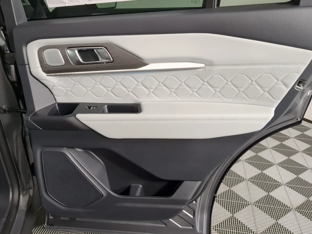 New 2026 Carbonized Gray Metallic Ford Platinum™ image 23