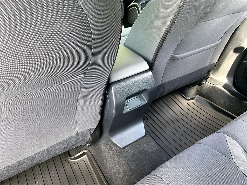 Used 2024 Gray Subaru Base image 27