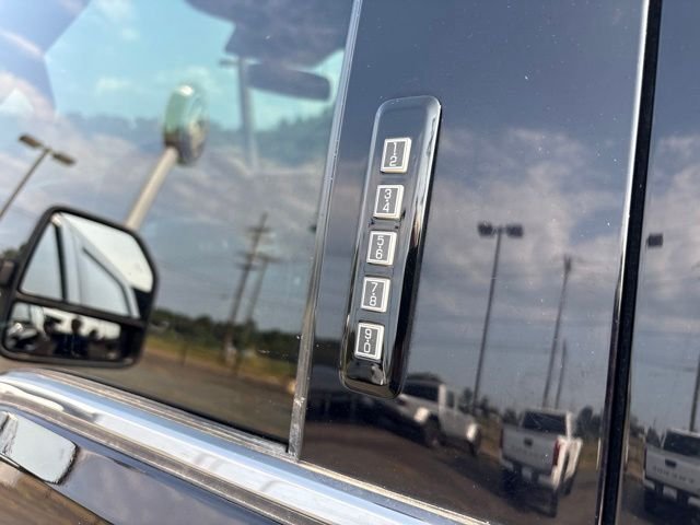 Used 2023 Black Metallic Ford King Ranch image 12