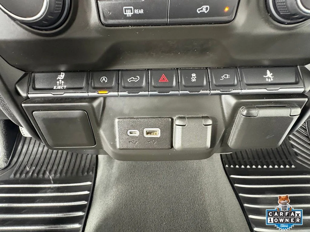 Used 2021 White Chevrolet Custom image 23