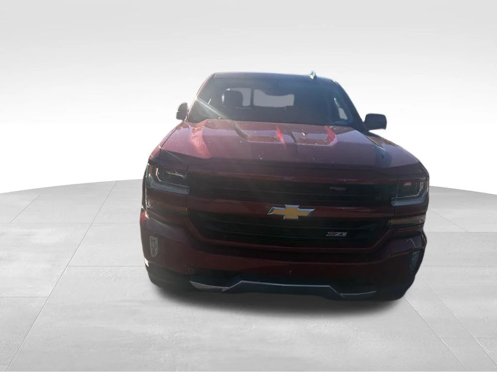 Used 2018 Red Chevrolet LT image 2