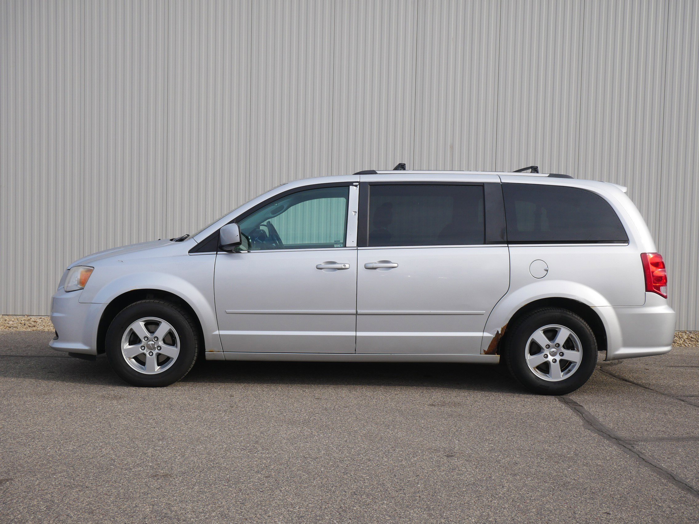 Used 2011 Dodge Grand Caravan Crew with VIN 2D4RN5DG0BR678630 for sale in Hastings, Minnesota