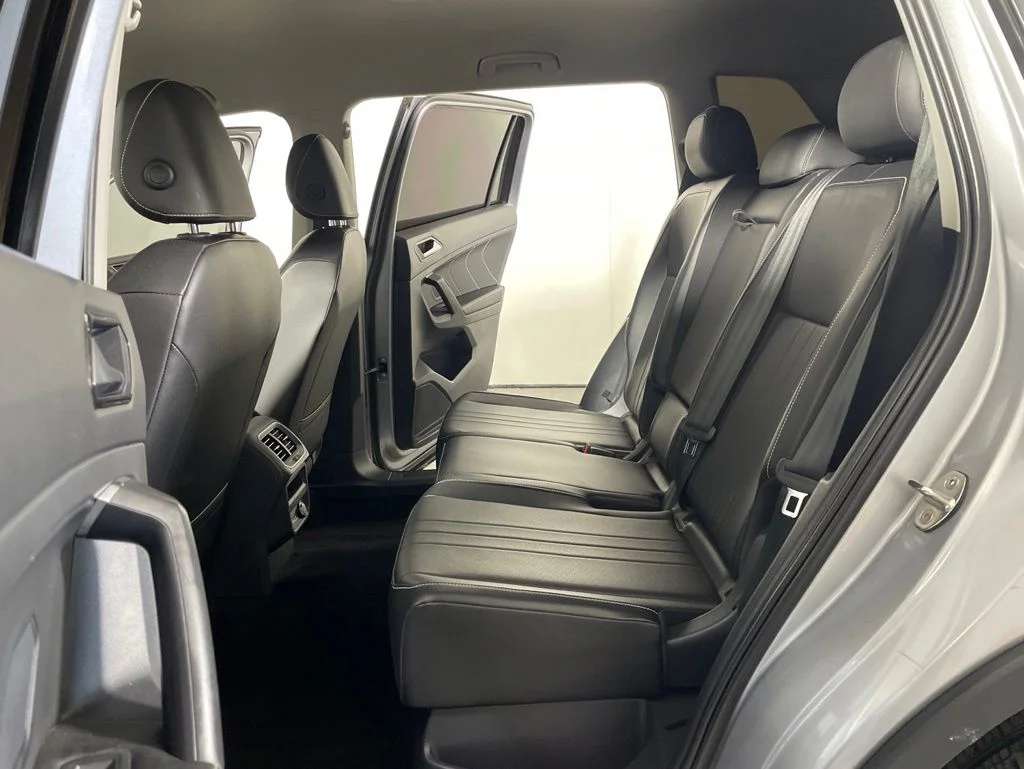 Used 2022 Silver Volkswagen 2.0T SE image 18