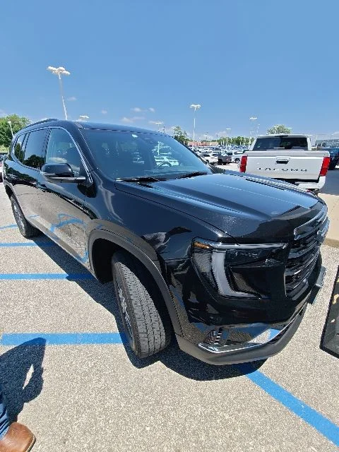 Used 2025 Black GMC Elevation image 16