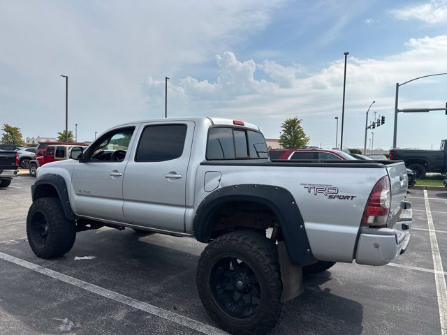 Used 2013  Toyota N image 6