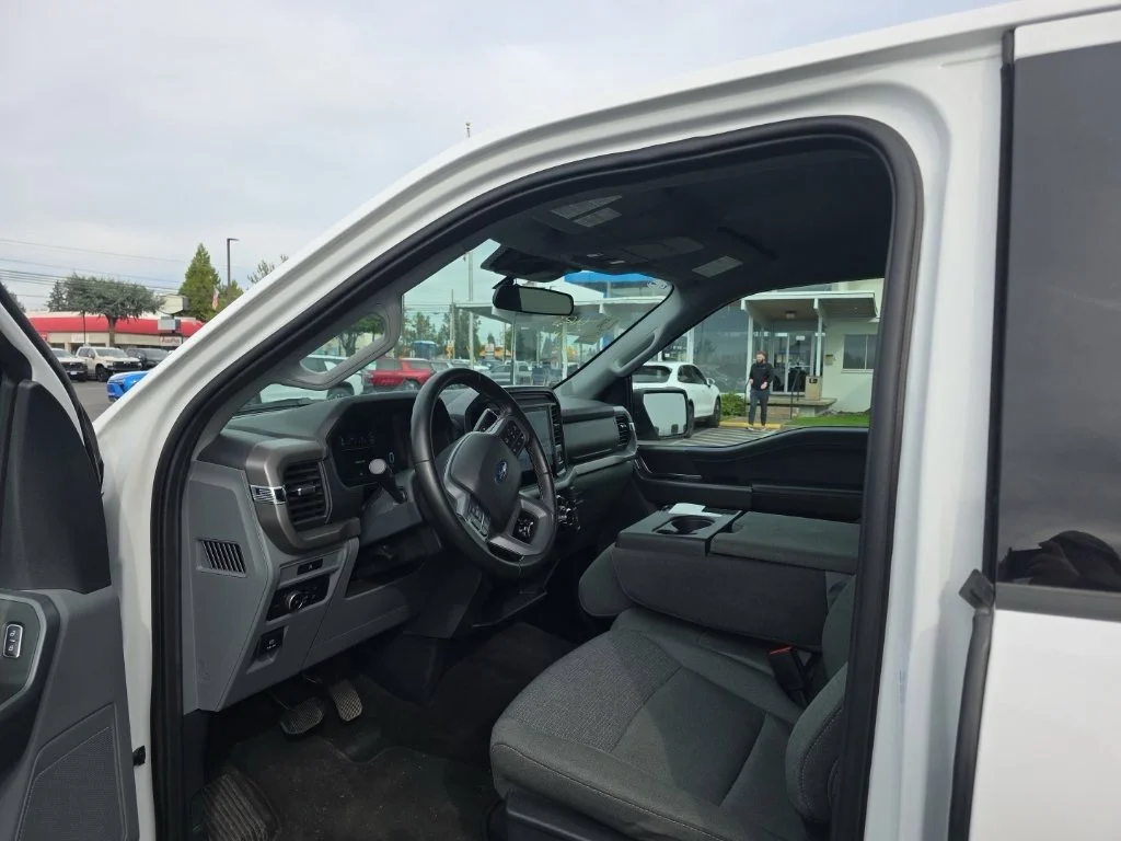 Used 2025  Ford XLT image 11