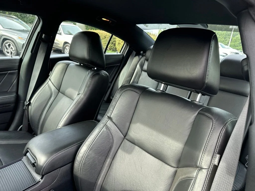 Used 2021 Triple Nickel Clearcoat Dodge SXT image 23