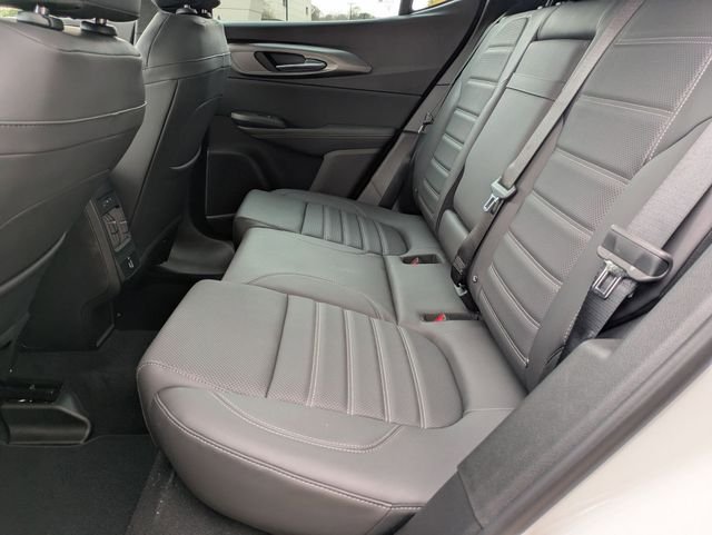 New 2025 Milano White Exterior Paint Alfa Romeo Base image 11