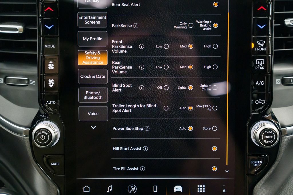 2026 RAM 1500 Laramie - Photo 20