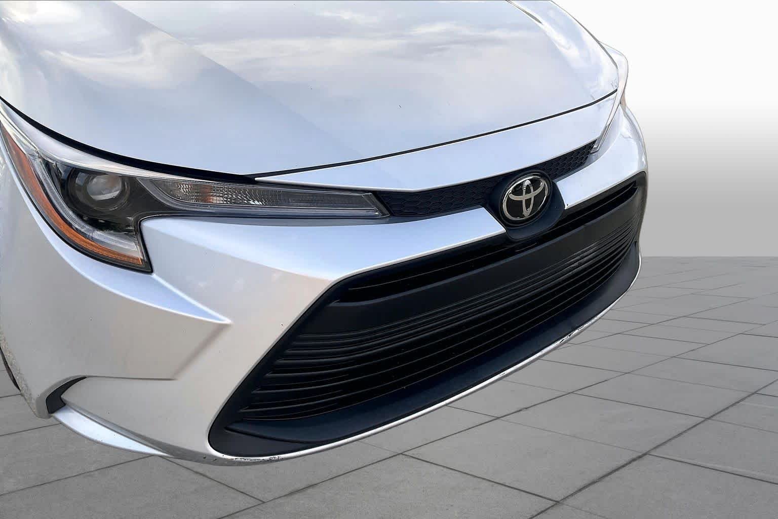 Used 2025 Classic Silver Metallic Toyota LE image 29