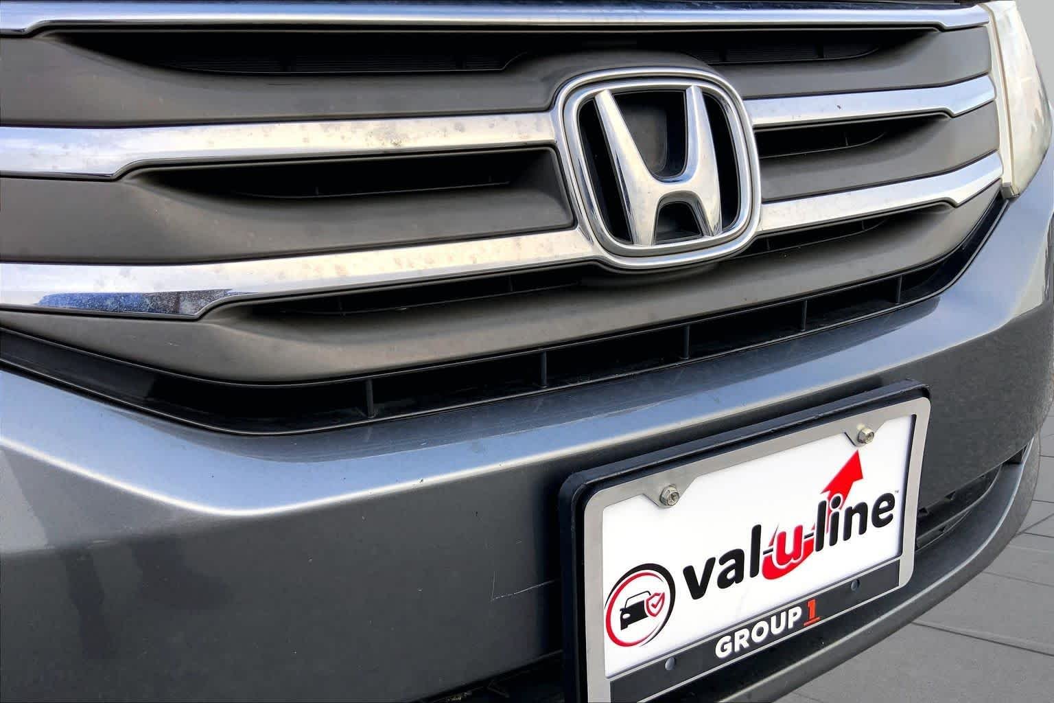 Used 2013 Polished Metal Metallic Honda EX-L image 29
