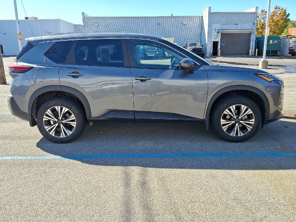 Used 2023 Gray Nissan SV image 8