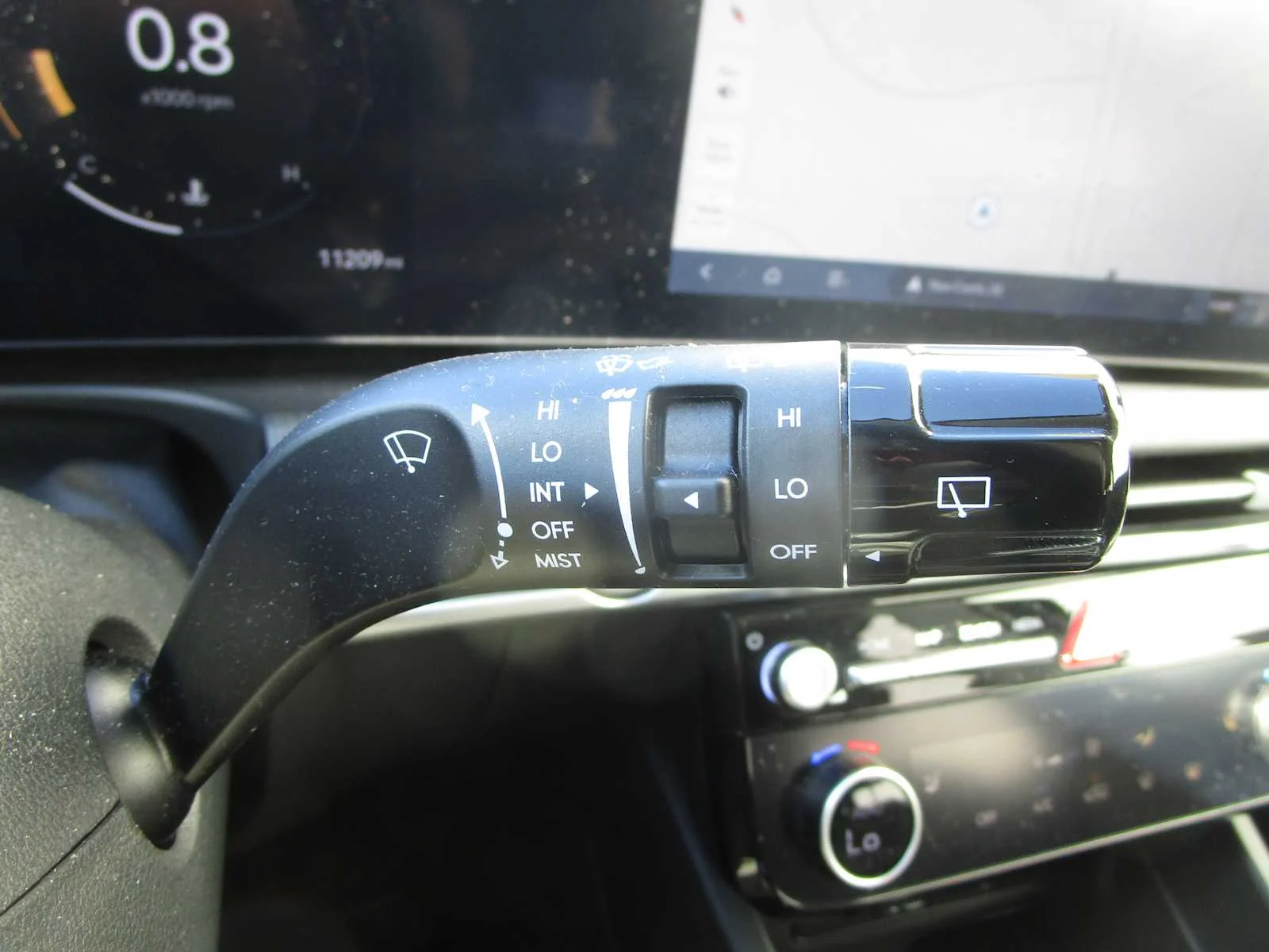Used 2025 Serenity White Pearl Hyundai SEL Convenience image 28