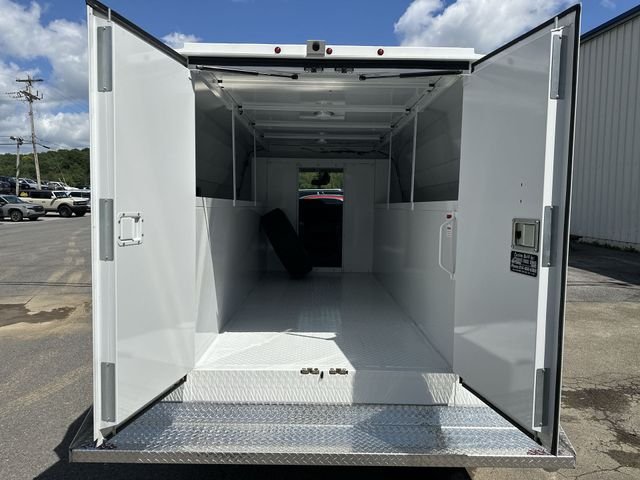 New 2027 Oxford White Ford E-350 SRW image 21