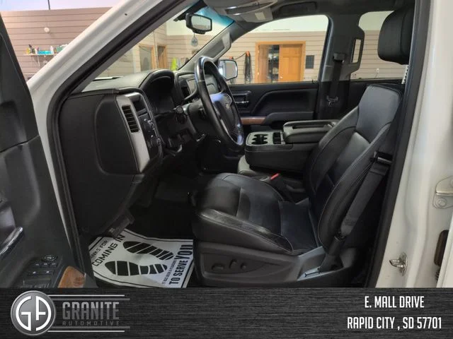Used 2018 White Chevrolet LTZ image 10