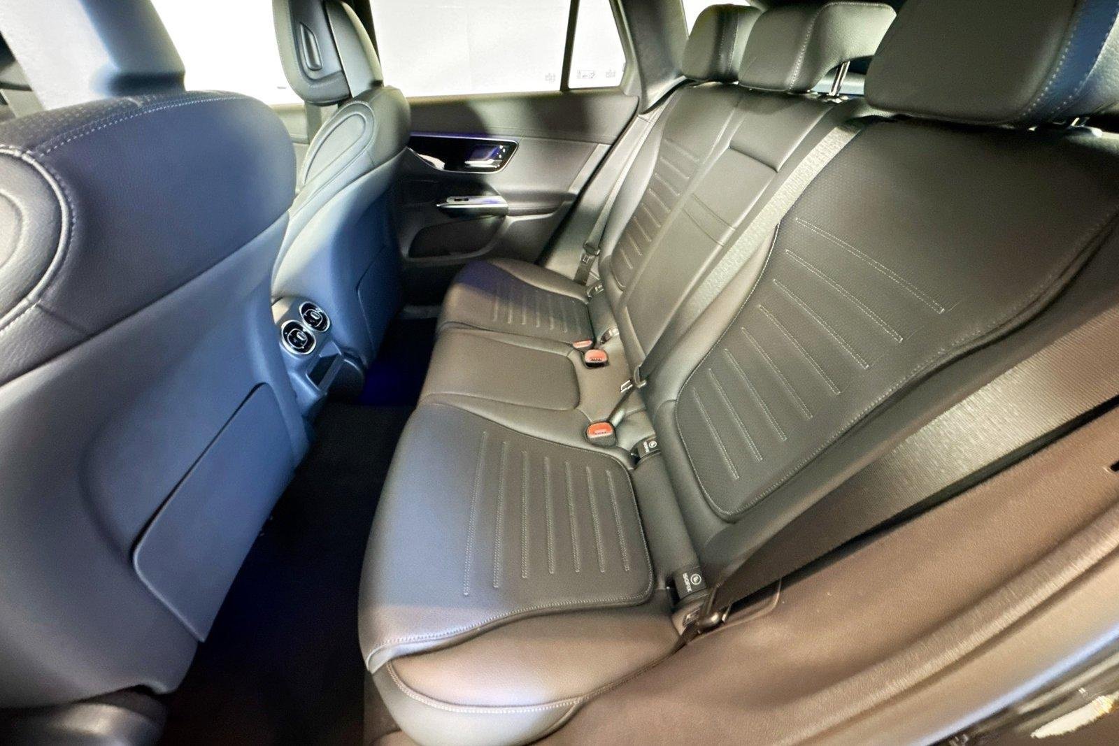 New 2026 Graphite Grey Metallic Mercedes-Benz GLC 300 image 21