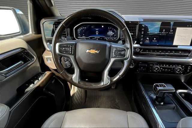 Used 2022 Blue Chevrolet LTZ image 9
