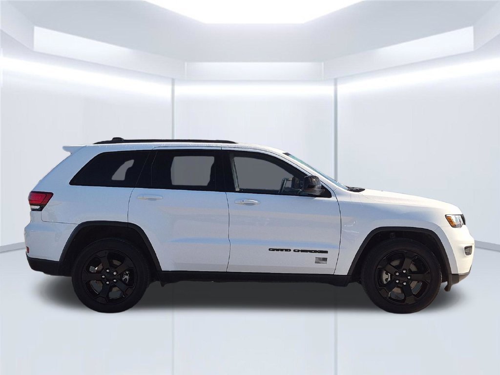 Used 2021 White Jeep Laredo image 7