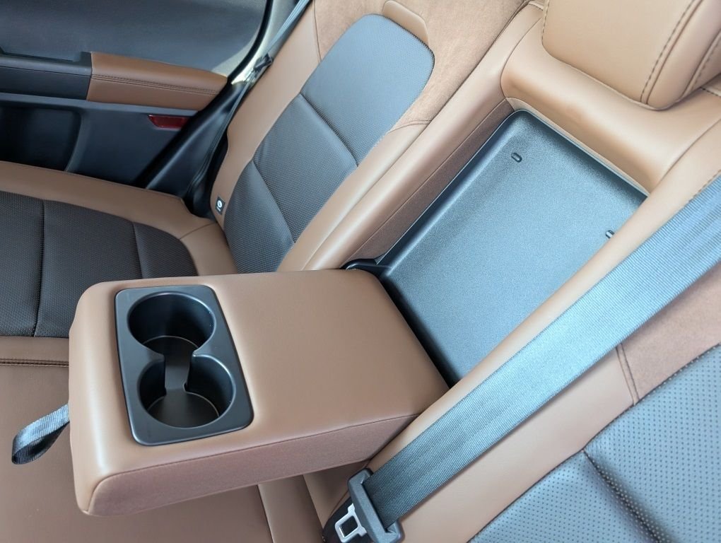 Used 2024 Gray Ford Badlands image 18