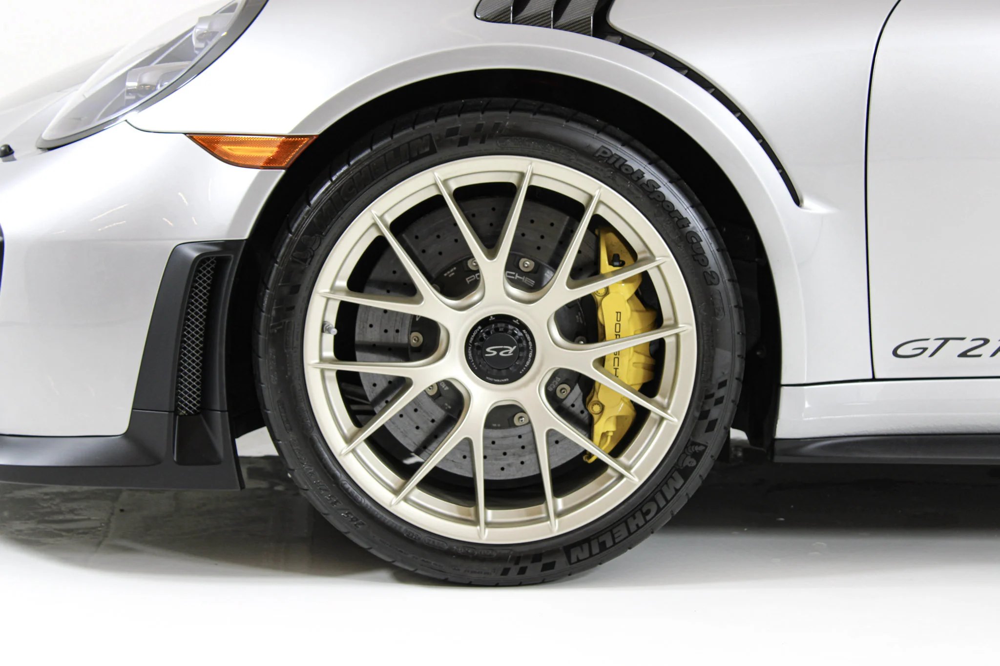 Used 2018 Silver Porsche GT2 RS Coupe image 19