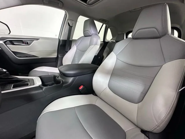 Used 2023 Blue Toyota XLE Premium image 22