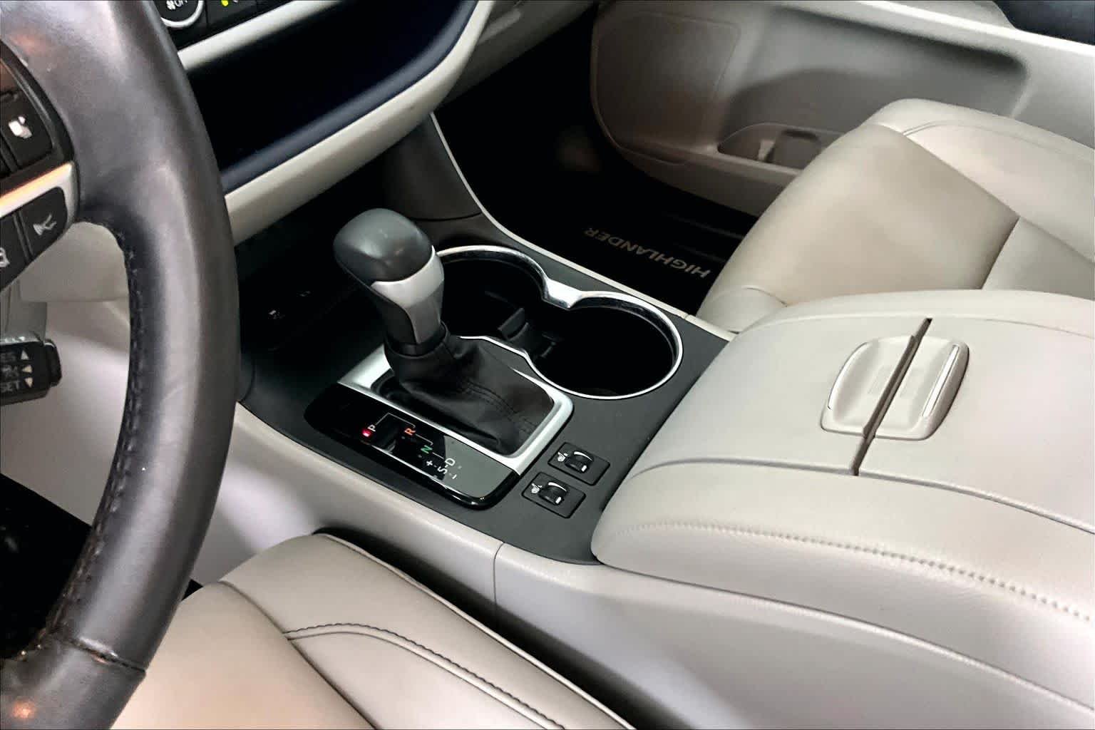 Used 2019 Celestial Silver Metallic Toyota XLE image 16