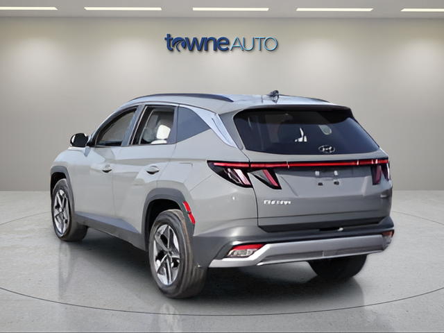 Used 2025 Gray Hyundai SEL Convenience image 3