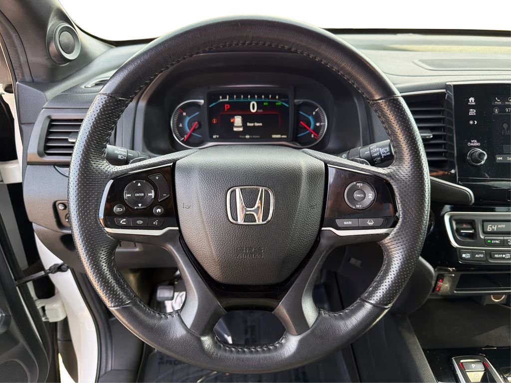 Used 2020 Platinum White Pearl Honda Touring image 17