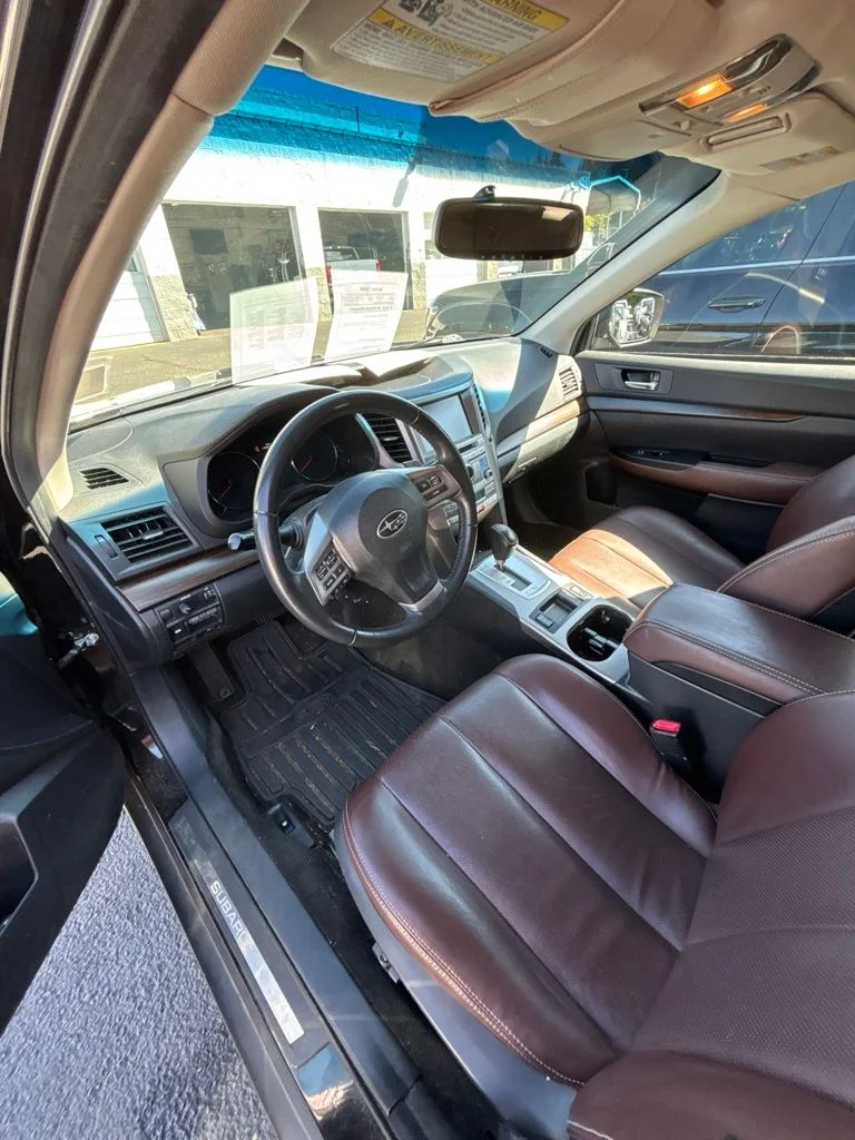 Used 2013 Black Subaru 2.5i image 7