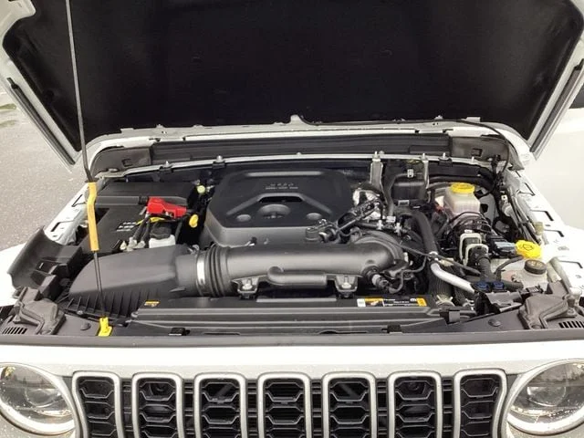 Certified Used 2025 Bright White Clearcoat Jeep Sahara image 17