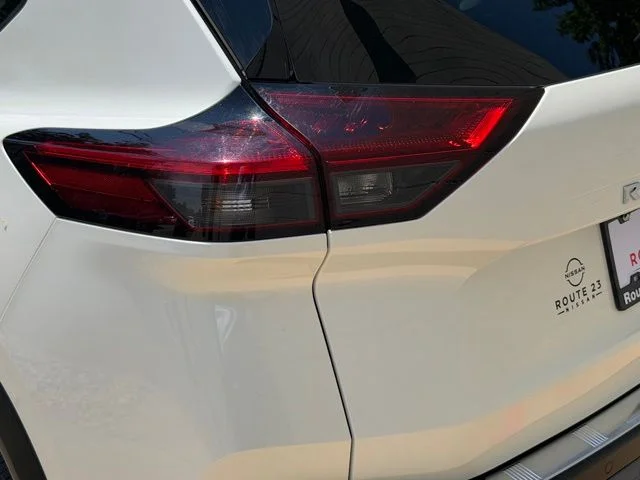 Certified Used 2023 White Nissan SL image 12
