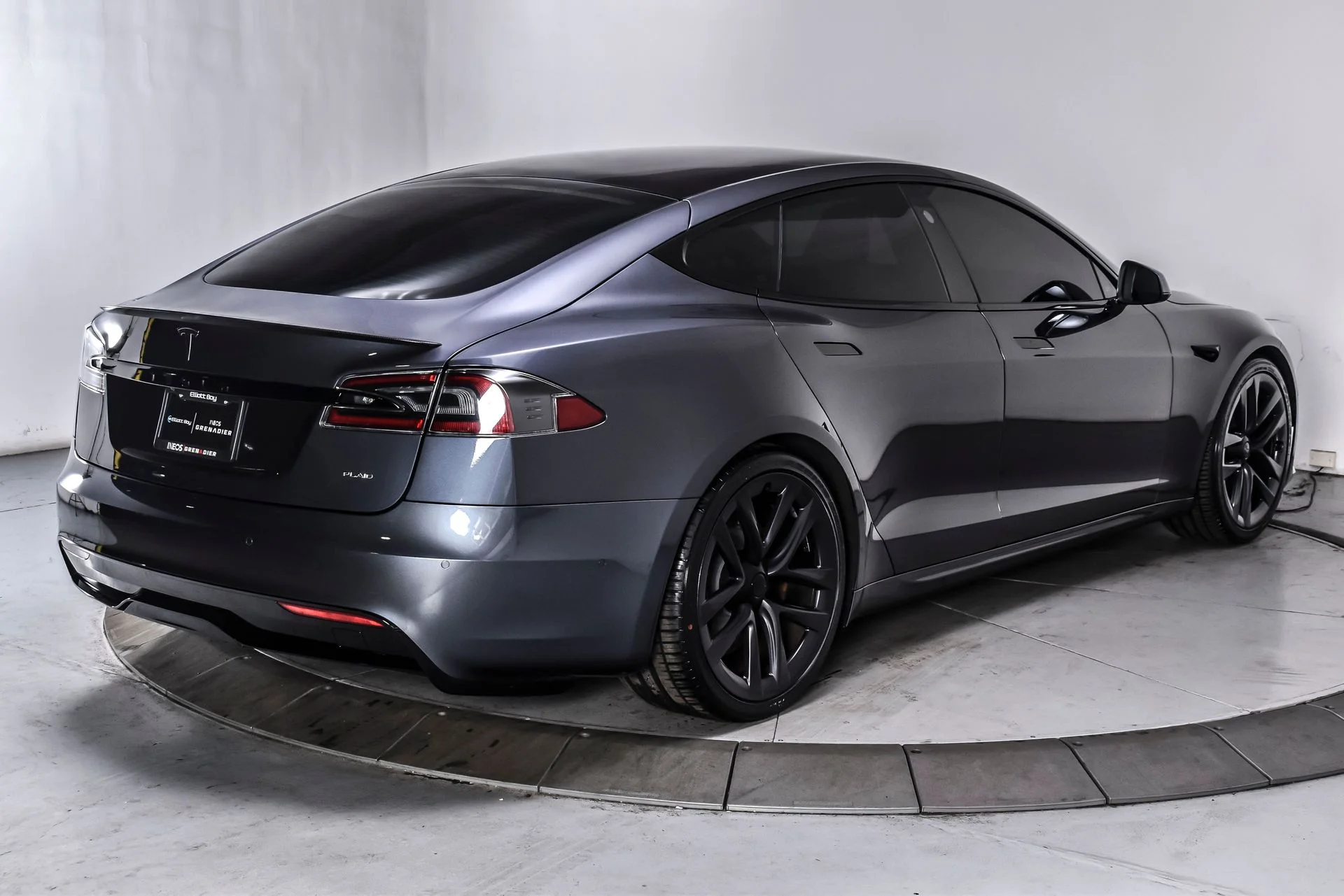Used 2021 Midnight Silver Metallic Tesla Plaid image 6