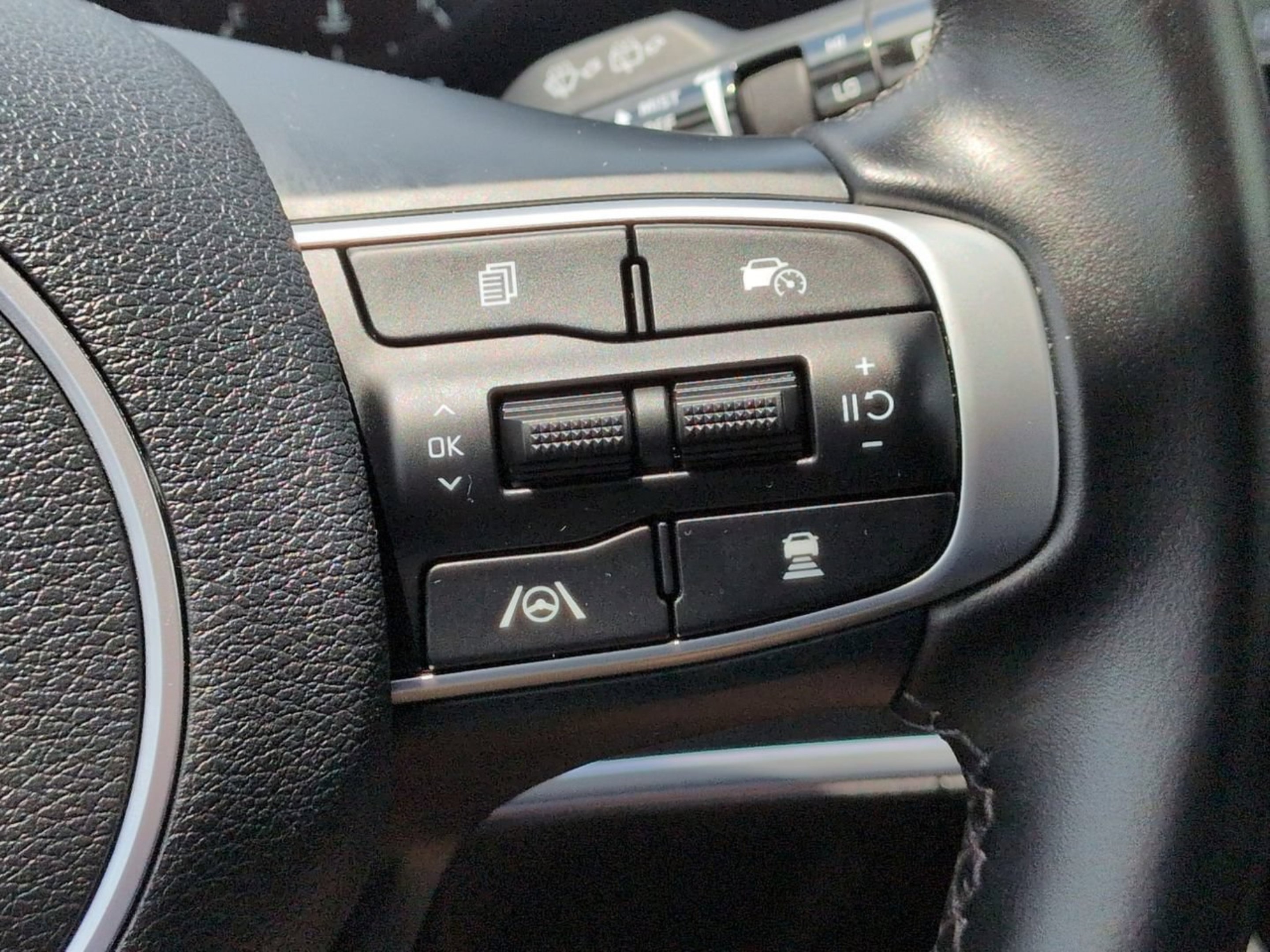 Certified Used 2024 Glacial White Pearl Kia SX image 32