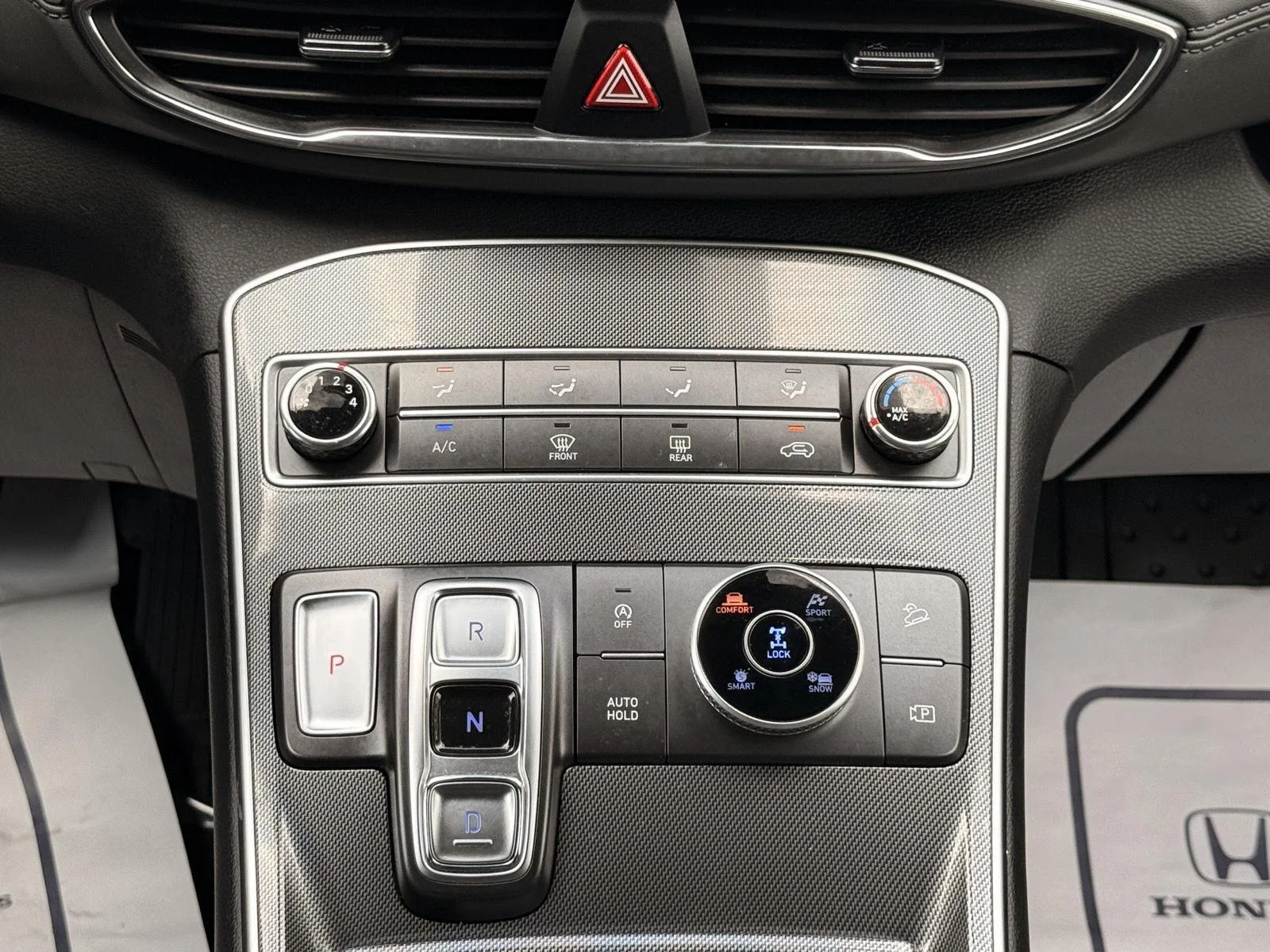 Used 2023 Shimmering Silver Hyundai SE image 27