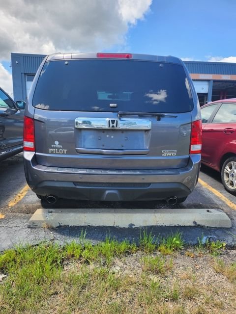 Used 2014 Gray Honda Touring image 13